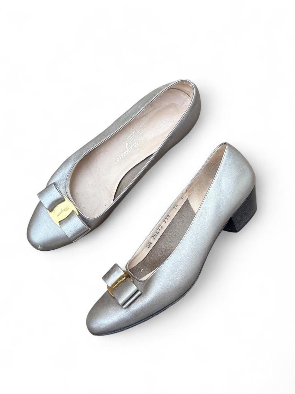 Salvatore Ferragamo Silver Leather Vara Bow Block Heel Pumps